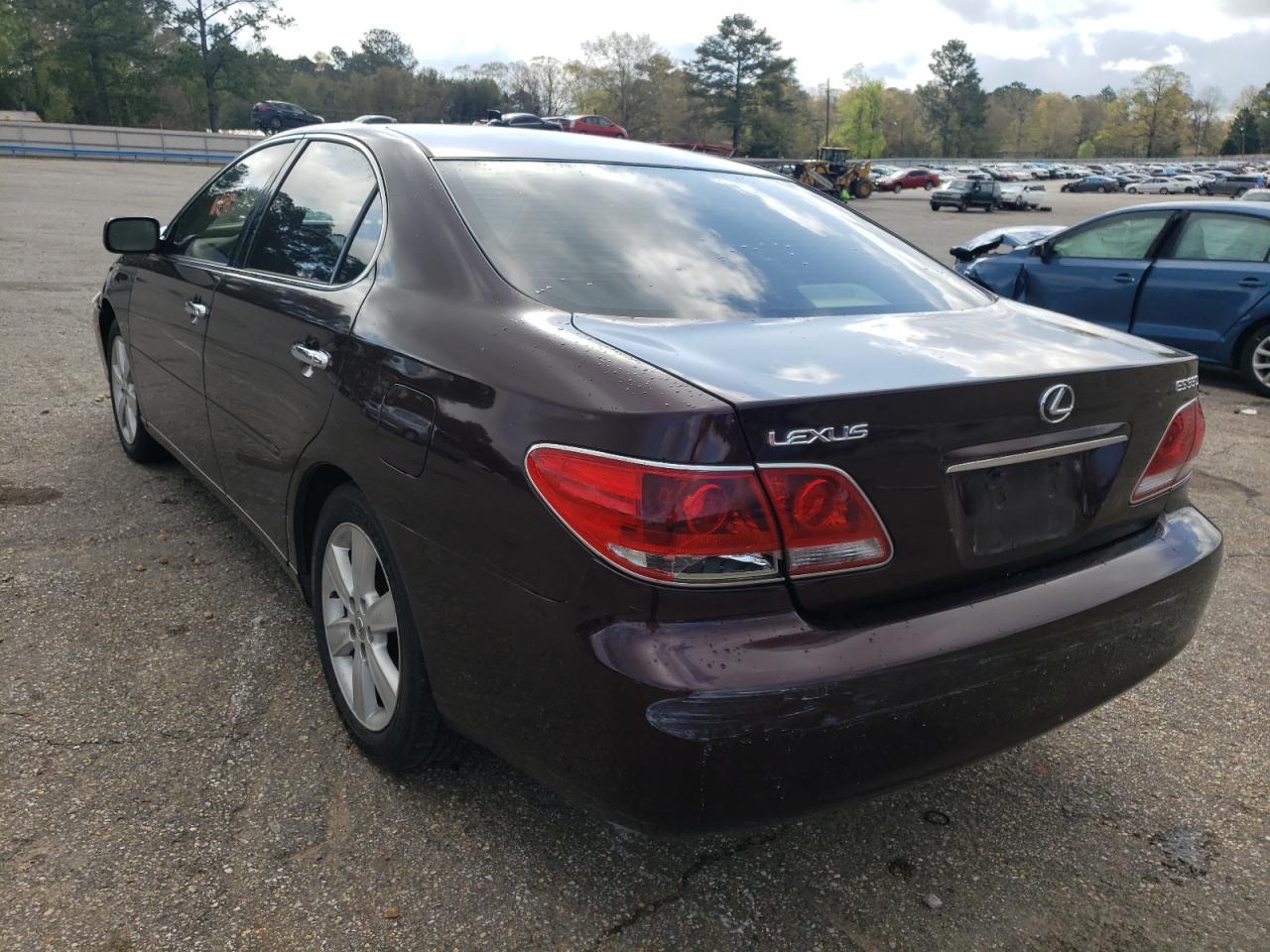 Photo 3 from auction – 2005 LEXUS ES 330 with VIN JTHBA30G255073545
