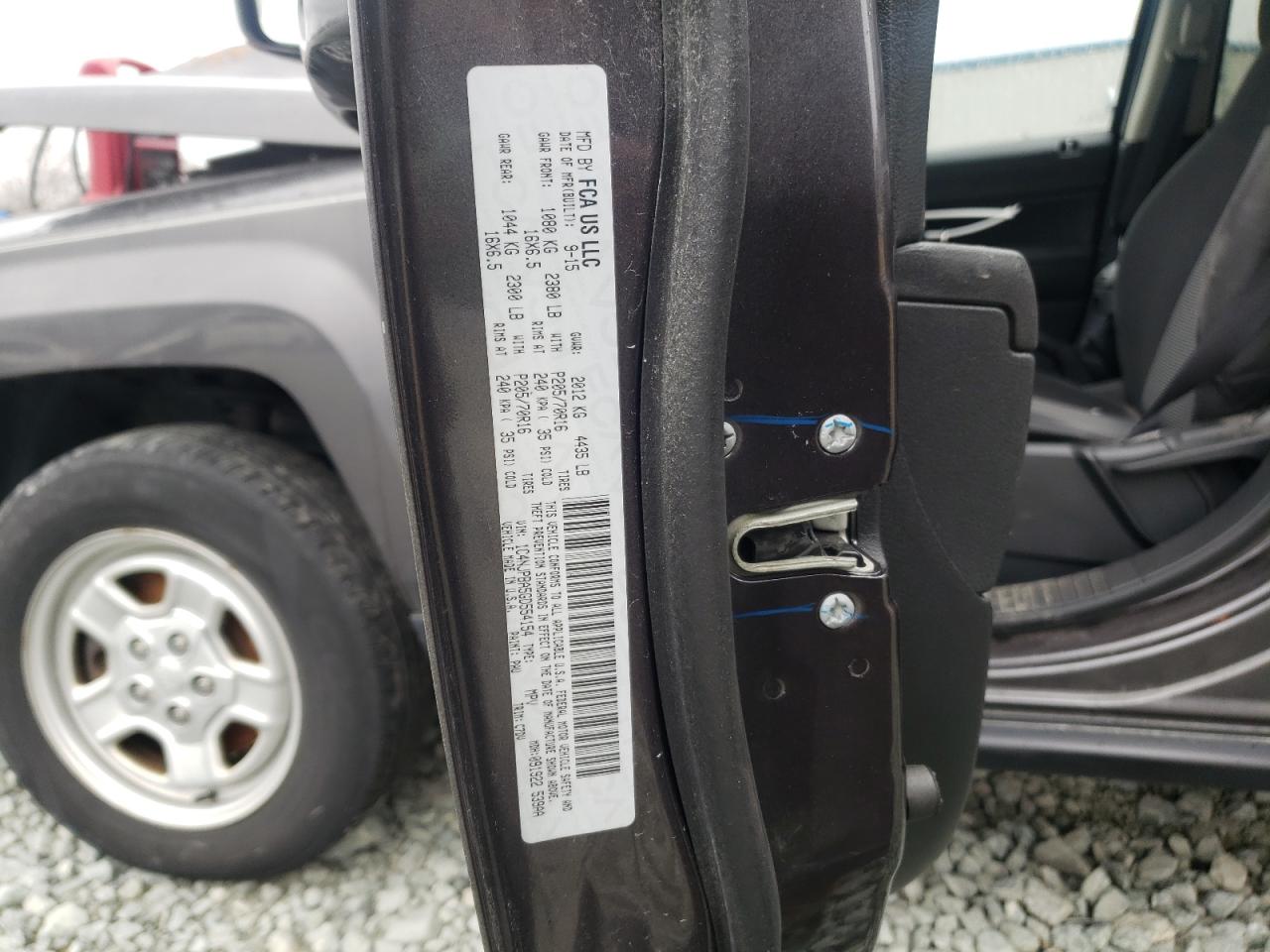 Photo 10 from auction – 2016 JEEP PATRIOT SP with VIN 1C4NJPBA5GD554154