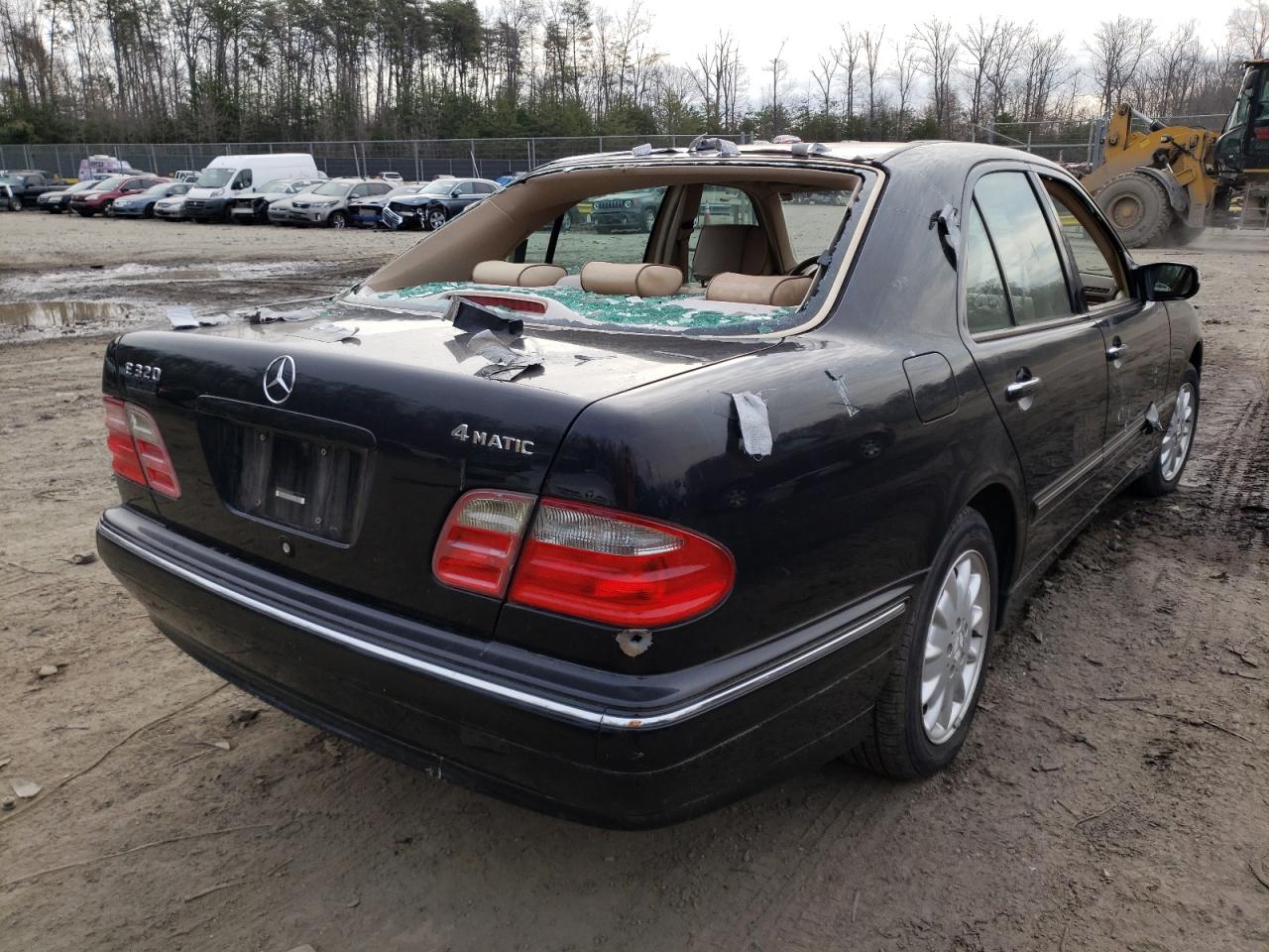 Photo 4 from auction – 2002 MERCEDES-BENZ E 320 4MAT with VIN WDBJF82J02X067861