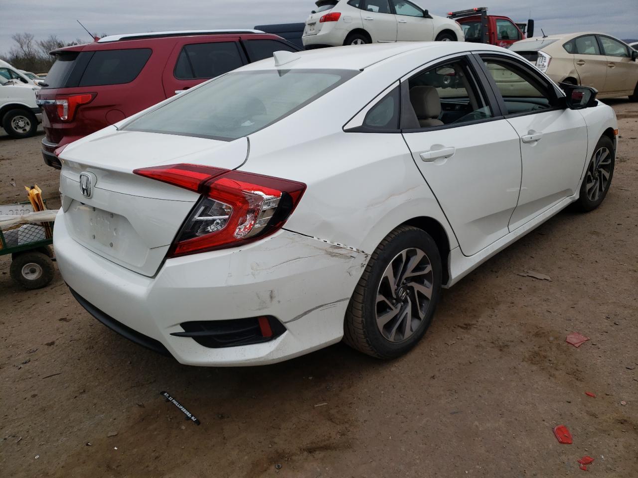 Photo 4 from auction – 2017 HONDA CIVIC EX with VIN 19XFC2F7XHE201778