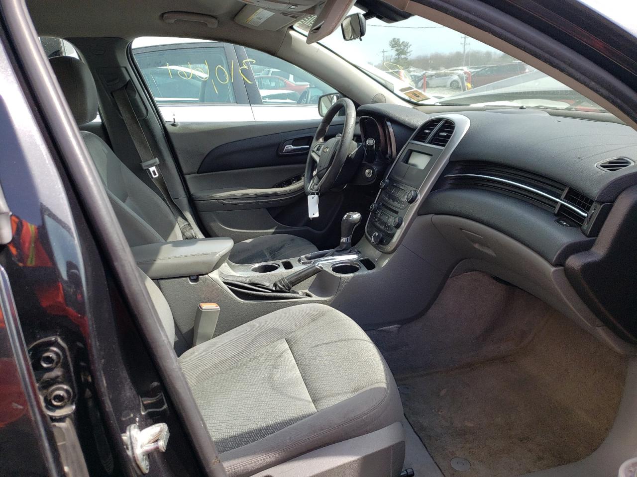 Photo 5 from auction – 2014 CHEVROLET MALIBU LS with VIN 1G11A5SLXEF221656