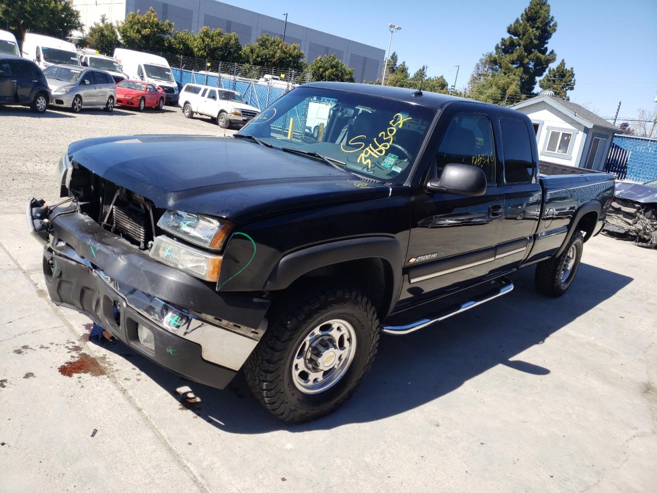 Photo 2 from auction – 2003 CHEVROLET SILVERADO with VIN 1GCHK29G43E208835