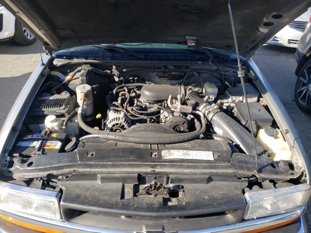 Photo 7 from auction – 2000 CHEVROLET BLAZER with VIN 1GNDT13W3Y2386466