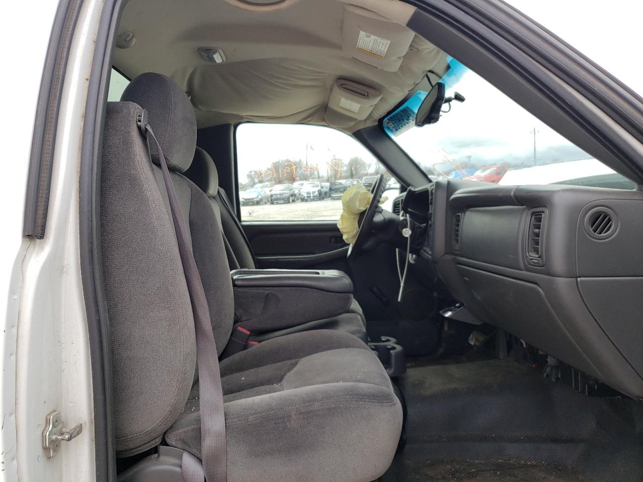 Photo 5 from auction – 2007 GMC NEW SIERRA with VIN 3GTEC14X37G217994