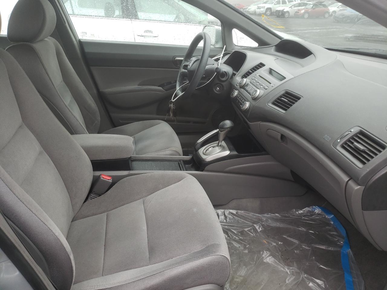 Photo 5 from auction – 2008 HONDA CIVIC LX with VIN 2HGFA16588H356463