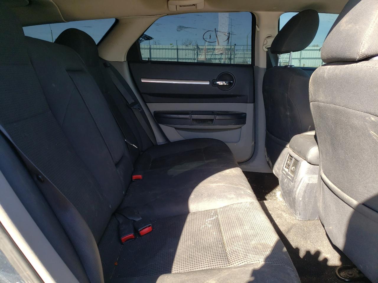 Photo 6 from auction – 2008 DODGE MAGNUM SXT with VIN 2D4FV37V78H243121