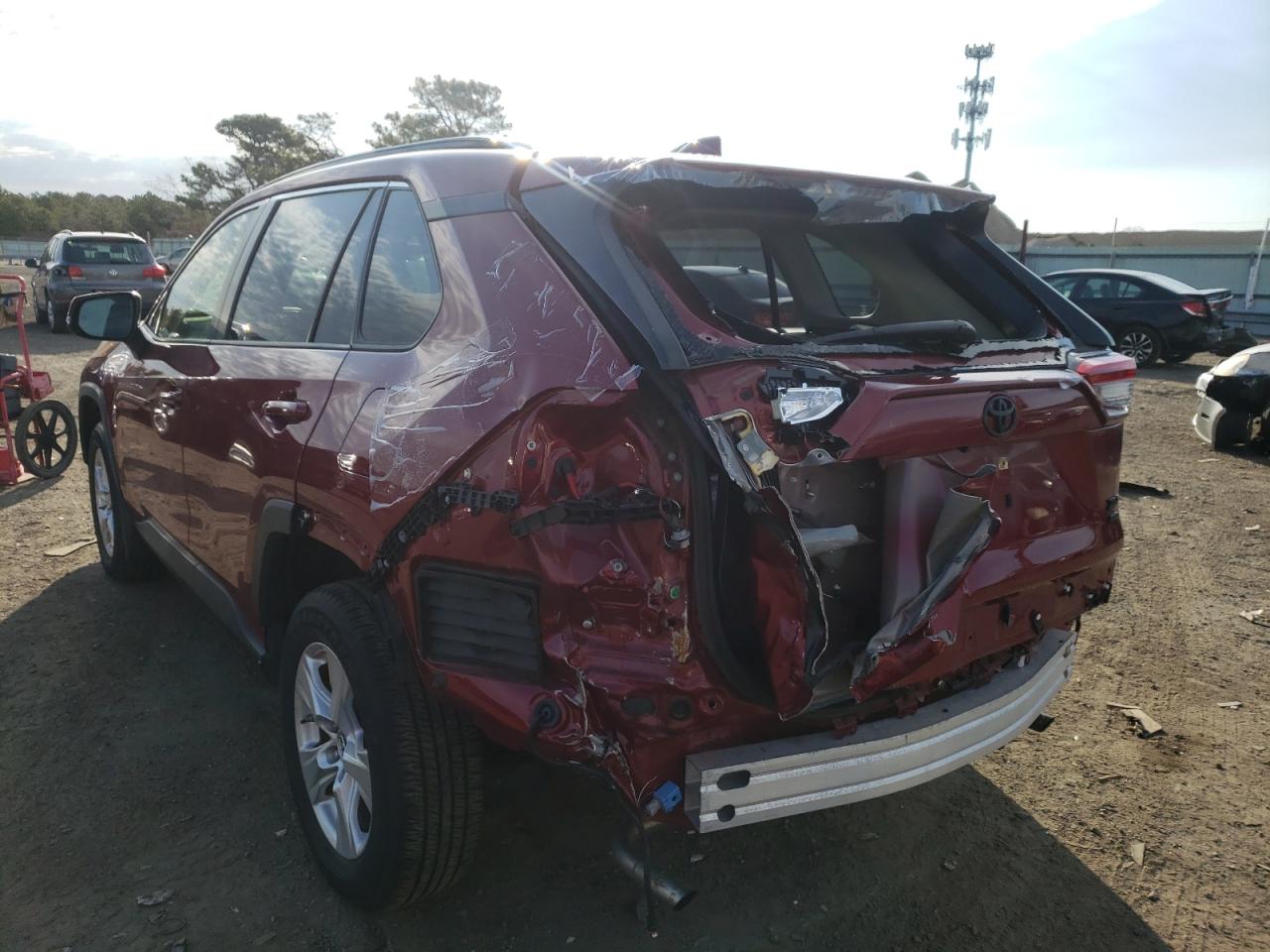 Photo 3 from auction – 2019 TOYOTA RAV4 XLE with VIN JTMP1RFV7KD009566