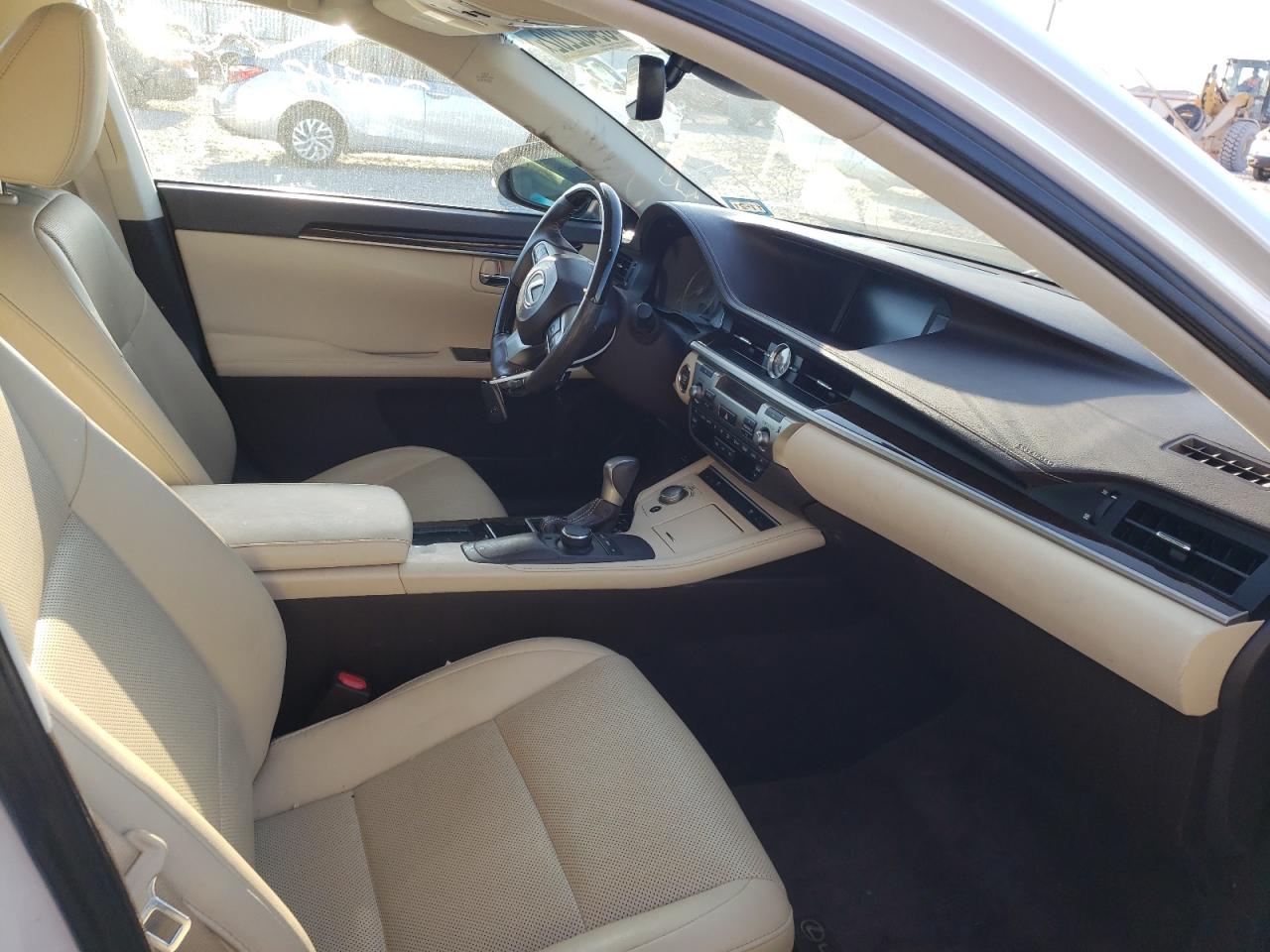Photo 5 from auction – 2016 LEXUS ES 350 with VIN 58ABK1GG4GU014731
