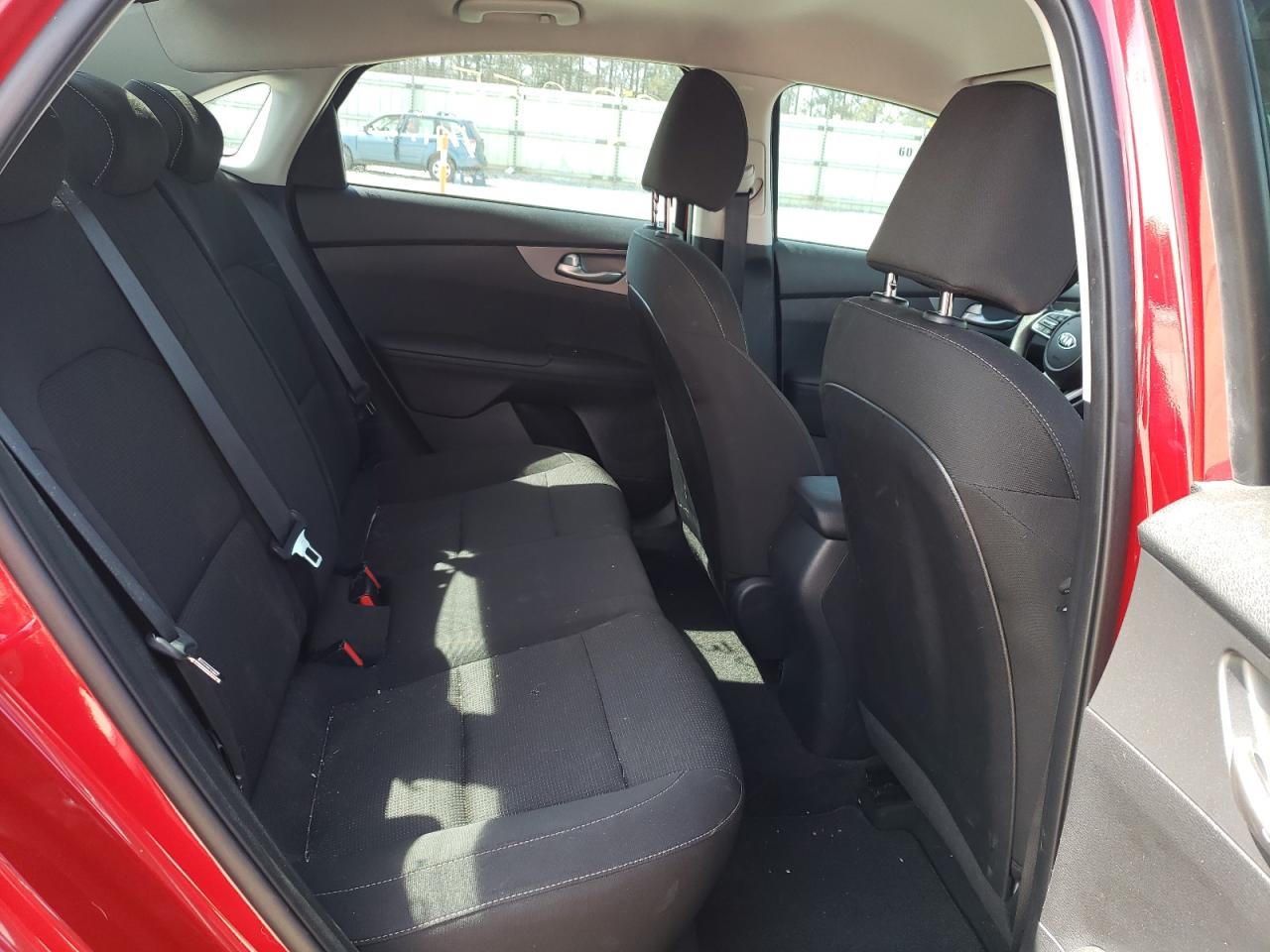 Photo 6 from auction – 2021 KIA FORTE FE with VIN 3KPF24AD4ME291743