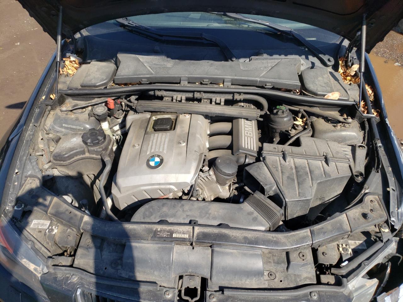 Photo 7 from auction – 2006 BMW 325 XI with VIN WBAVD13526KV13025