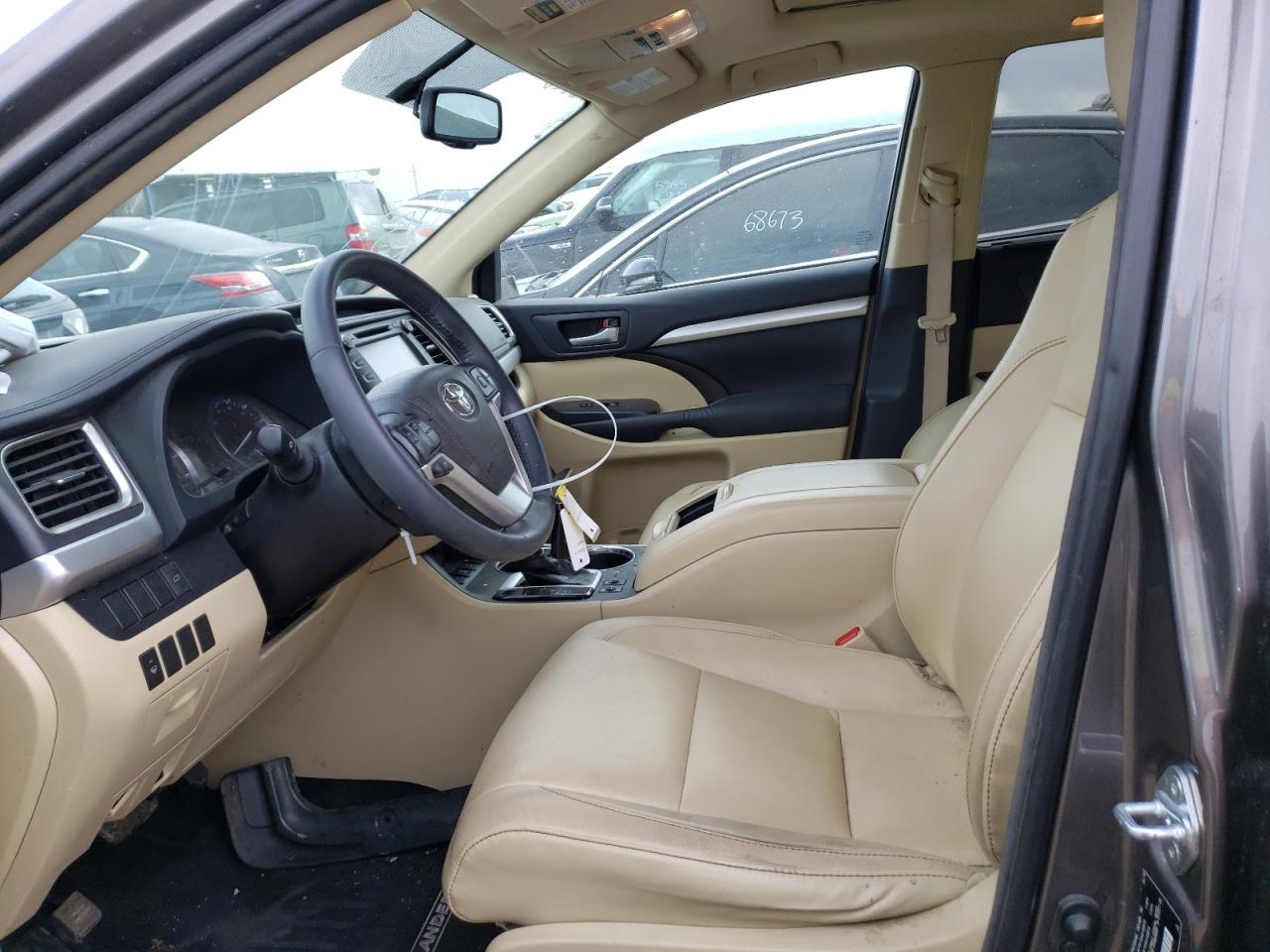 صورة رقم 5 من المزاد - 2016 TOYOTA HIGHLANDER مع VIN 5TDJKRFH7GS281611