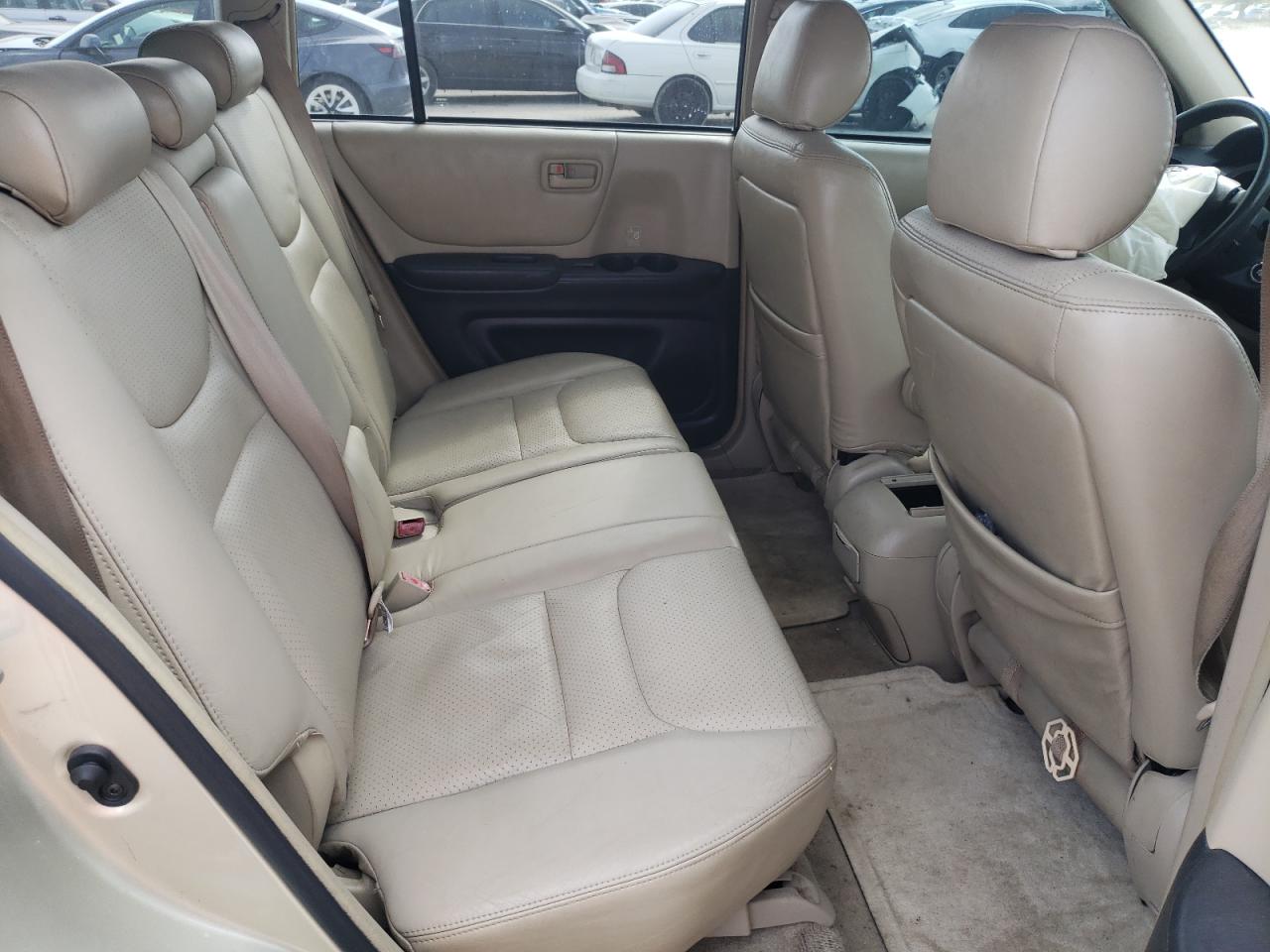 Photo 6 from auction – 2003 TOYOTA HIGHLANDER with VIN JTEGD21A330067682