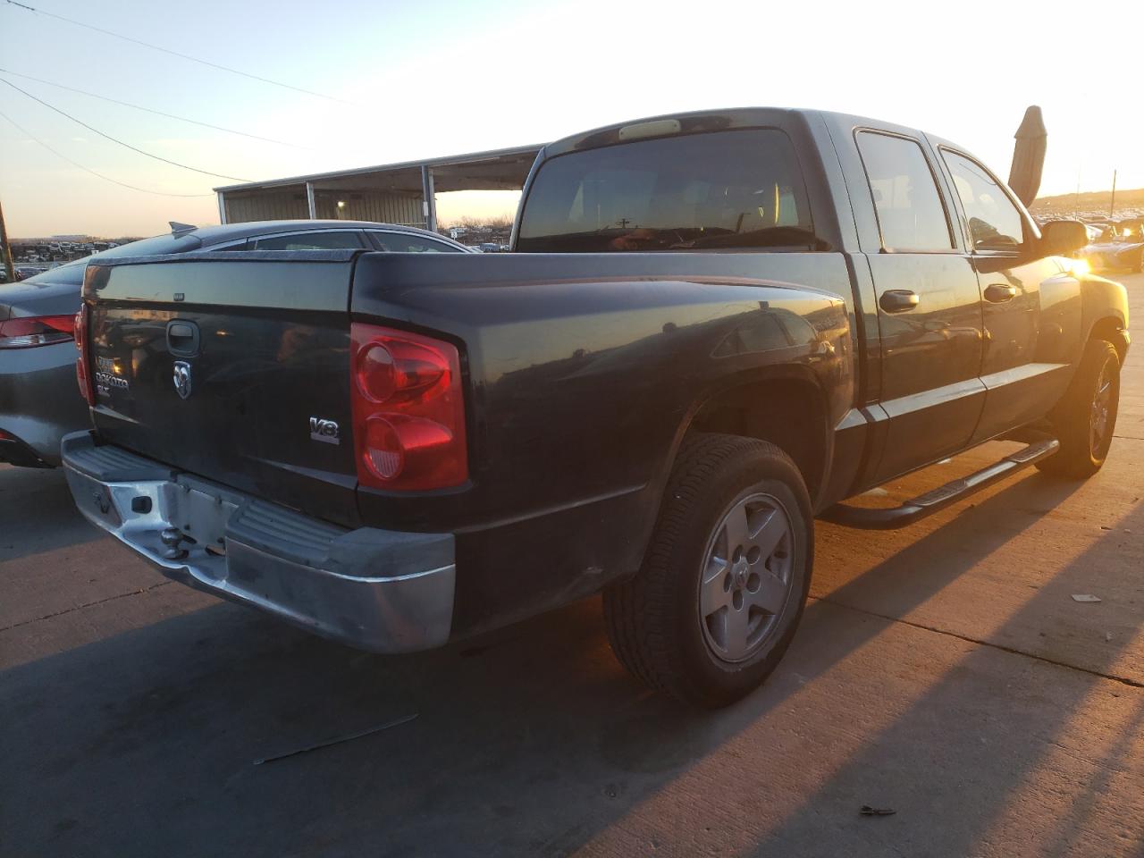 Photo 4 from auction – 2005 DODGE DAKOTA QUA with VIN 1D7HE48N45S304123