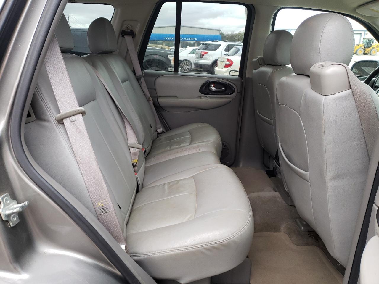 Photo 6 from auction – 2005 CHEVROLET TRAILBLAZE with VIN 1GNDT13S752107545