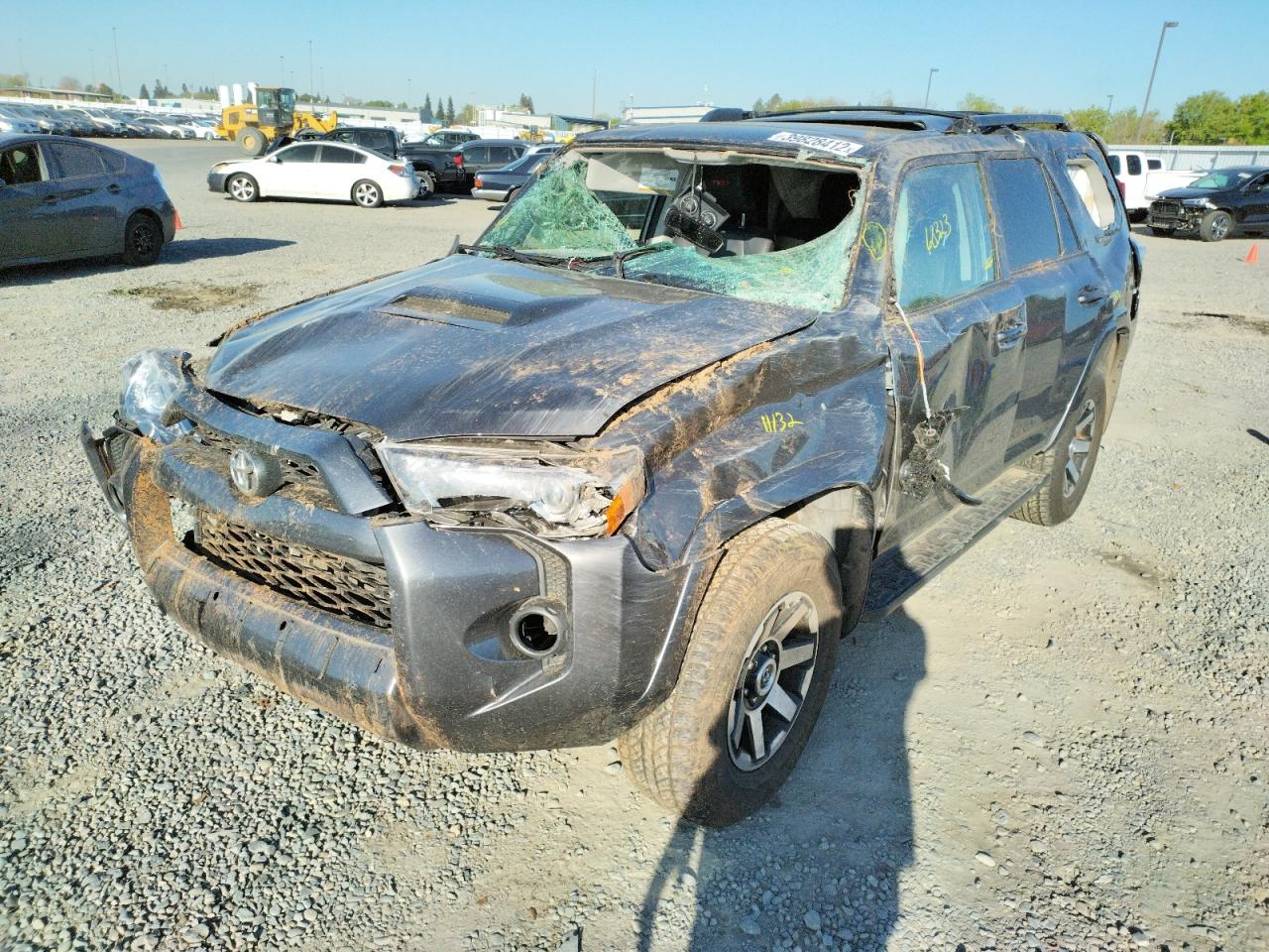 Photo 2 from auction – 2019 TOYOTA 4RUNNER SR with VIN JTEBU5JR0K5654098