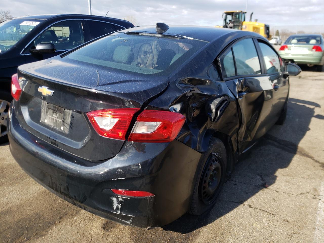 Photo 4 from auction – 2018 CHEVROLET CRUZE LS with VIN 1G1BC5SM3J7103752