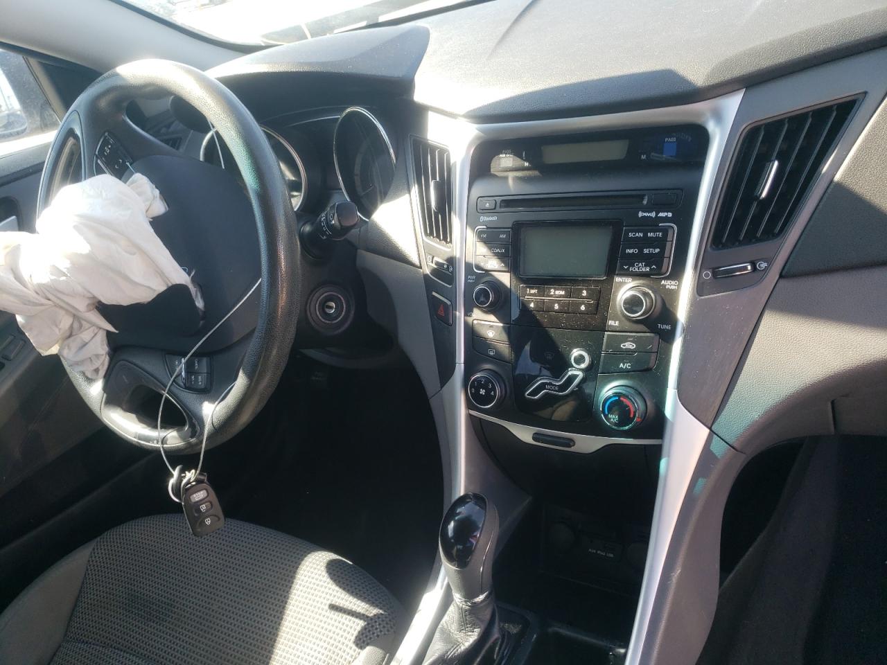 Photo 9 from auction – 2011 HYUNDAI SONATA GLS with VIN 5NPEB4AC4BH249729