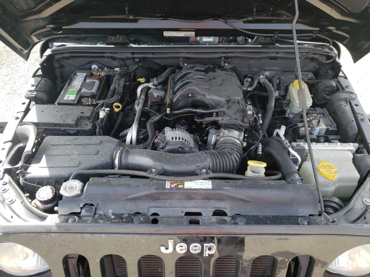 Photo 7 from auction – 2014 JEEP WRANGLER U with VIN 1C4BJWDG1EL104857