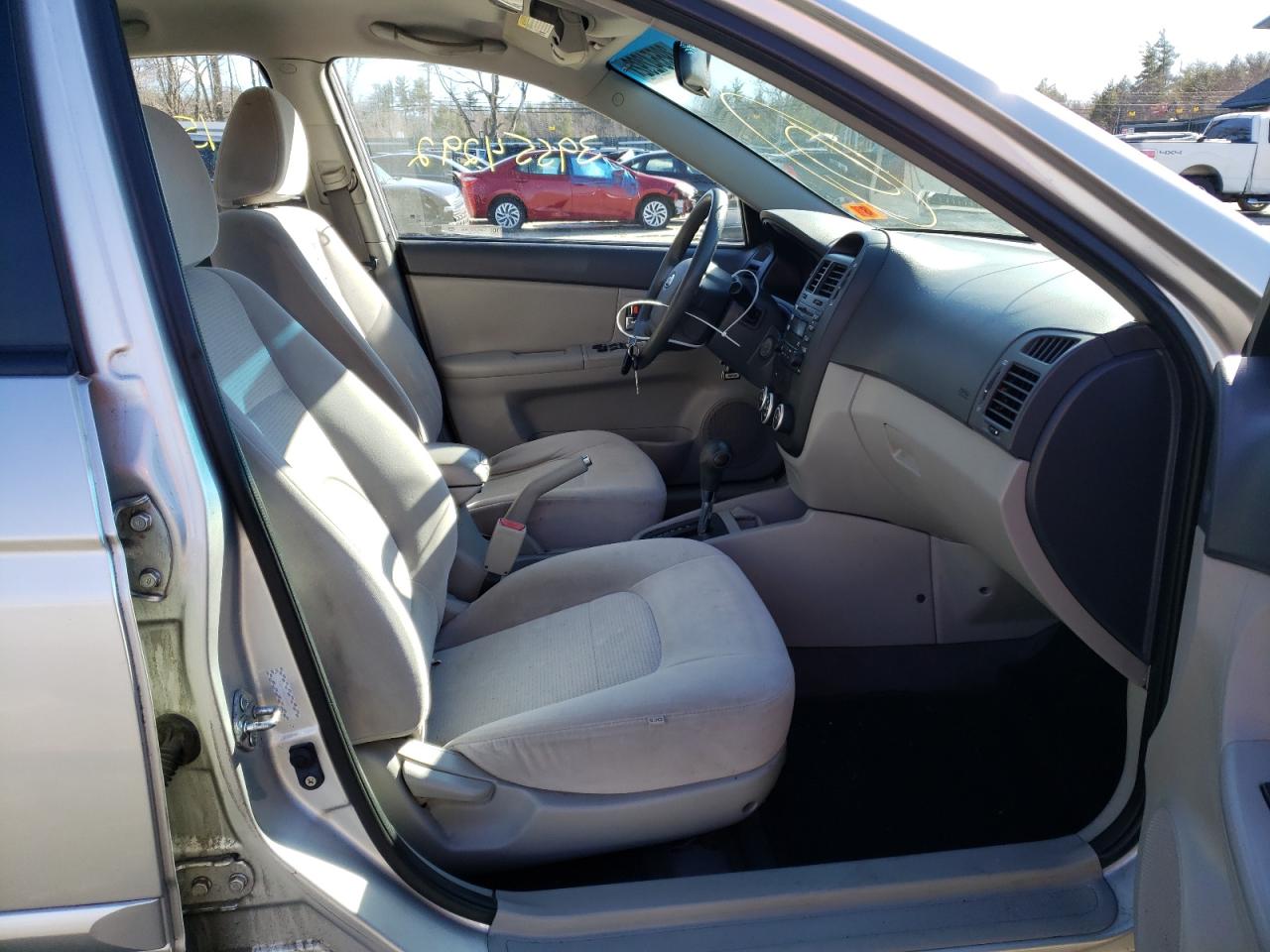 Photo 5 from auction – 2008 KIA SPECTRA EX with VIN KNAFE122185548701