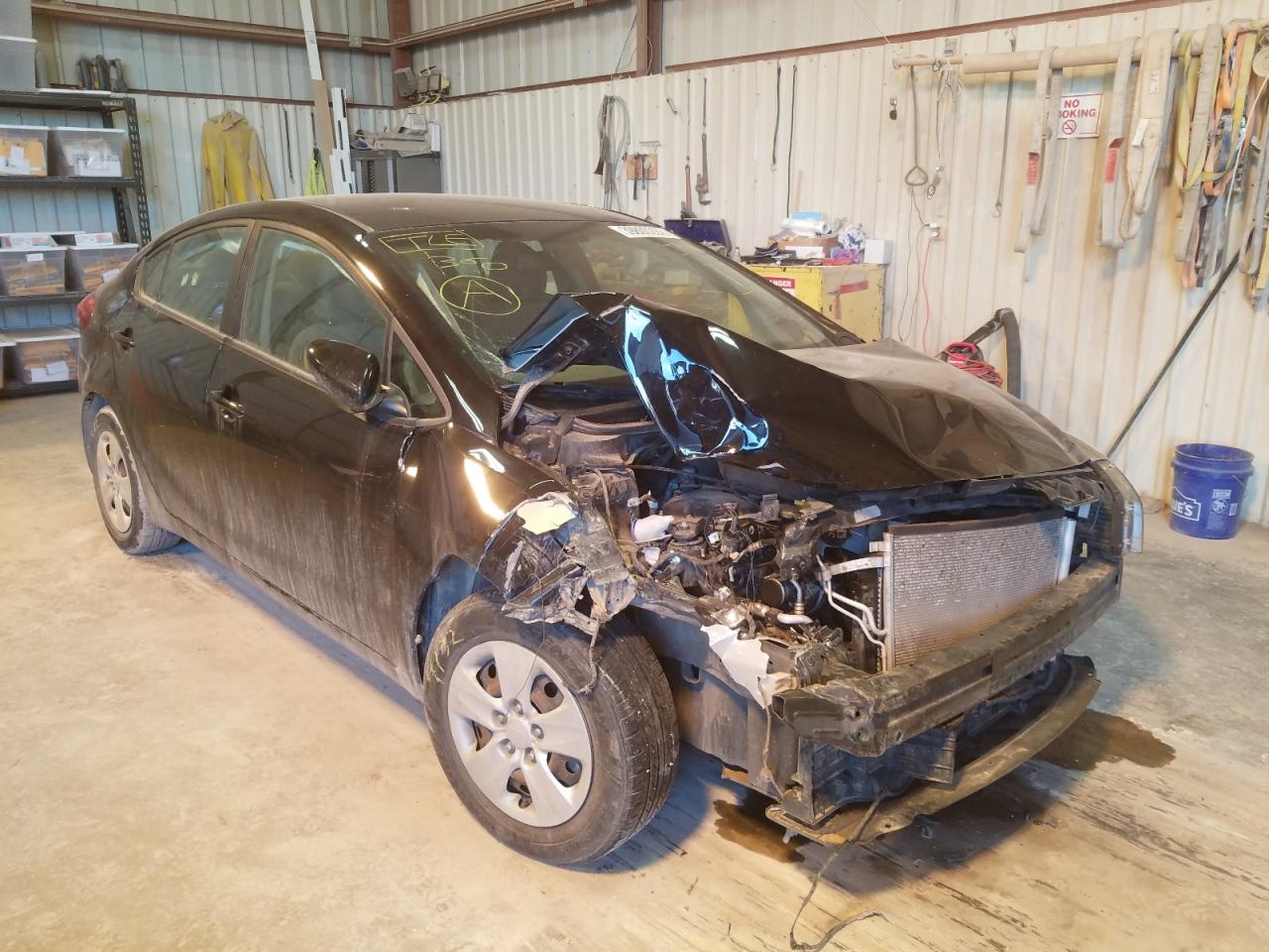 KIA FORTE LX 2018 with VIN 3KPFK4A72JE219039 - Photo from auction