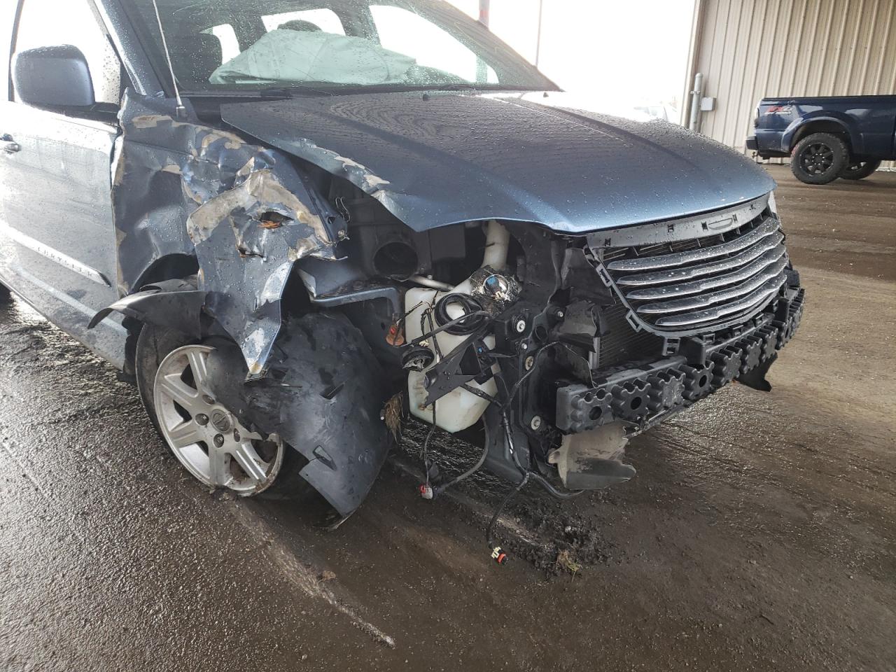 Photo 9 from auction – 2011 CHRYSLER TOWN & COU with VIN 2A4RR5DG3BR716587