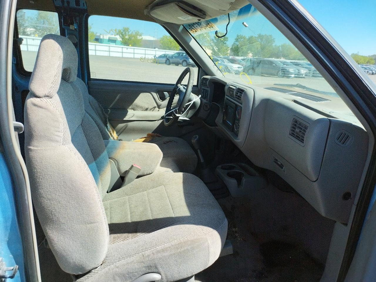 Photo 5 from auction – 1997 CHEVROLET S10 PICKUP with VIN 1GCCS1942V8152809