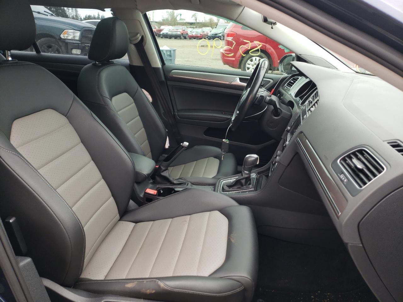 Photo 5 from auction – 2017 VOLKSWAGEN GOLF ALLTR with VIN 3VWH17AU2HM521205