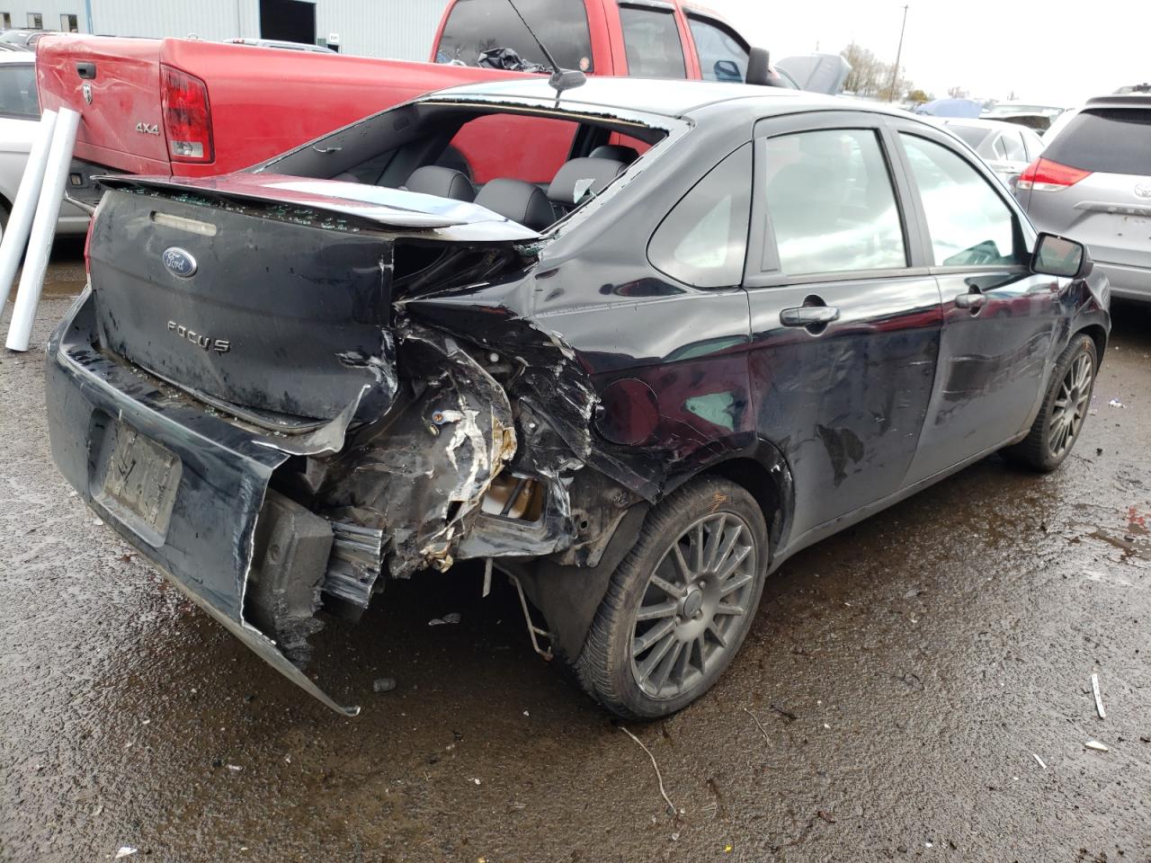 Photo 4 from auction – 2011 FORD FOCUS SES with VIN 1FAHP3GN1BW113155