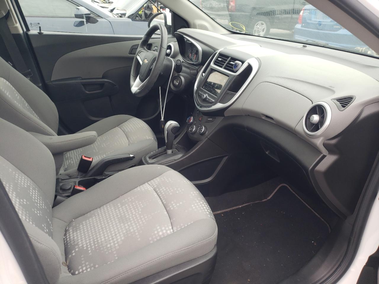 Photo 5 from auction – 2019 CHEVROLET SONIC LS with VIN 1G1JB5SB4K4100276