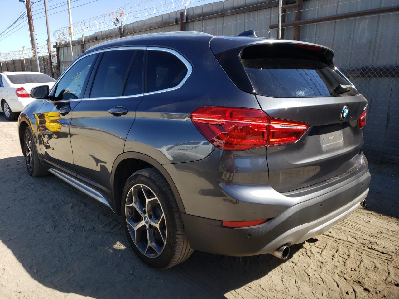 Photo 3 from auction – 2017 BMW X1 XDRIVE2 with VIN WBXHT3C32H5F68921