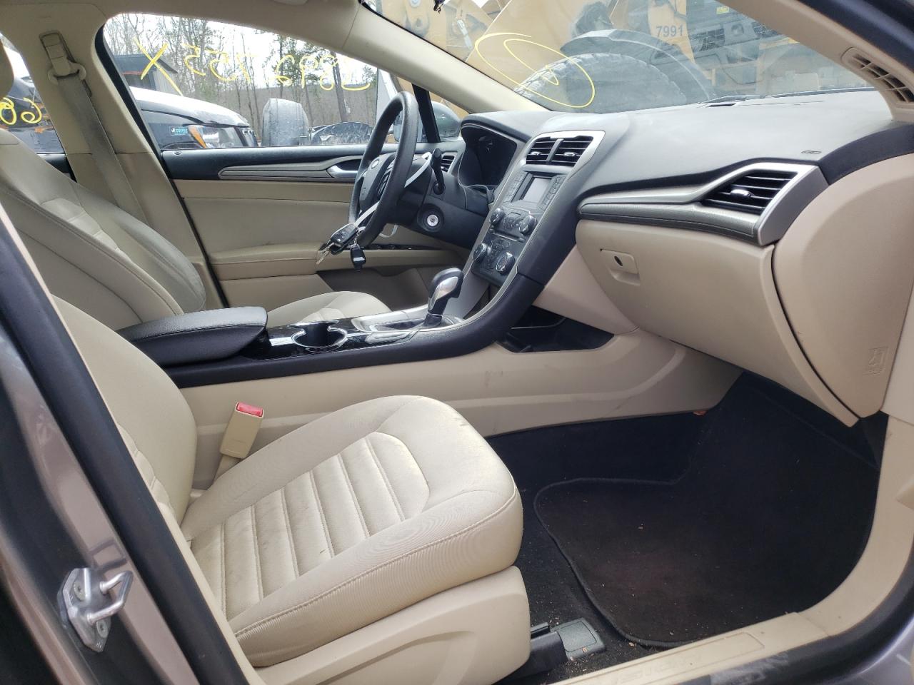 Photo 5 from auction – 2014 FORD FUSION SE with VIN 3FA6P0H71ER208568