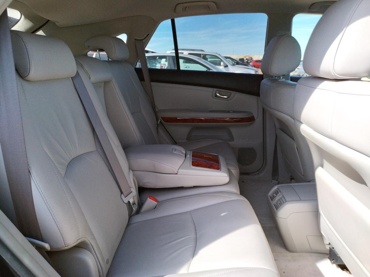 Photo 6 from auction – 2005 LEXUS RX 330 with VIN 2T2HA31U75C072440