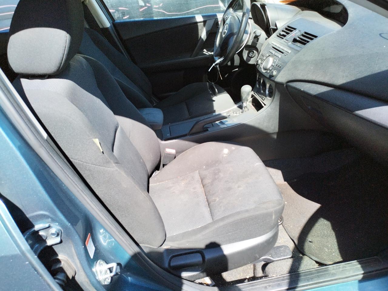 Photo 5 from auction – 2011 MAZDA 3 I with VIN JM1BL1UG5B1496634