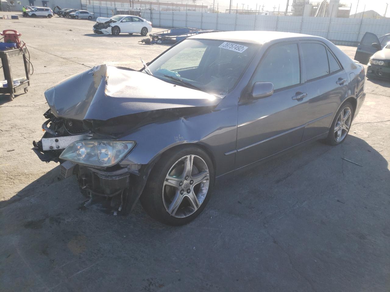 Photo 2 from auction – 2004 LEXUS IS 300 with VIN JTHBD192940085318