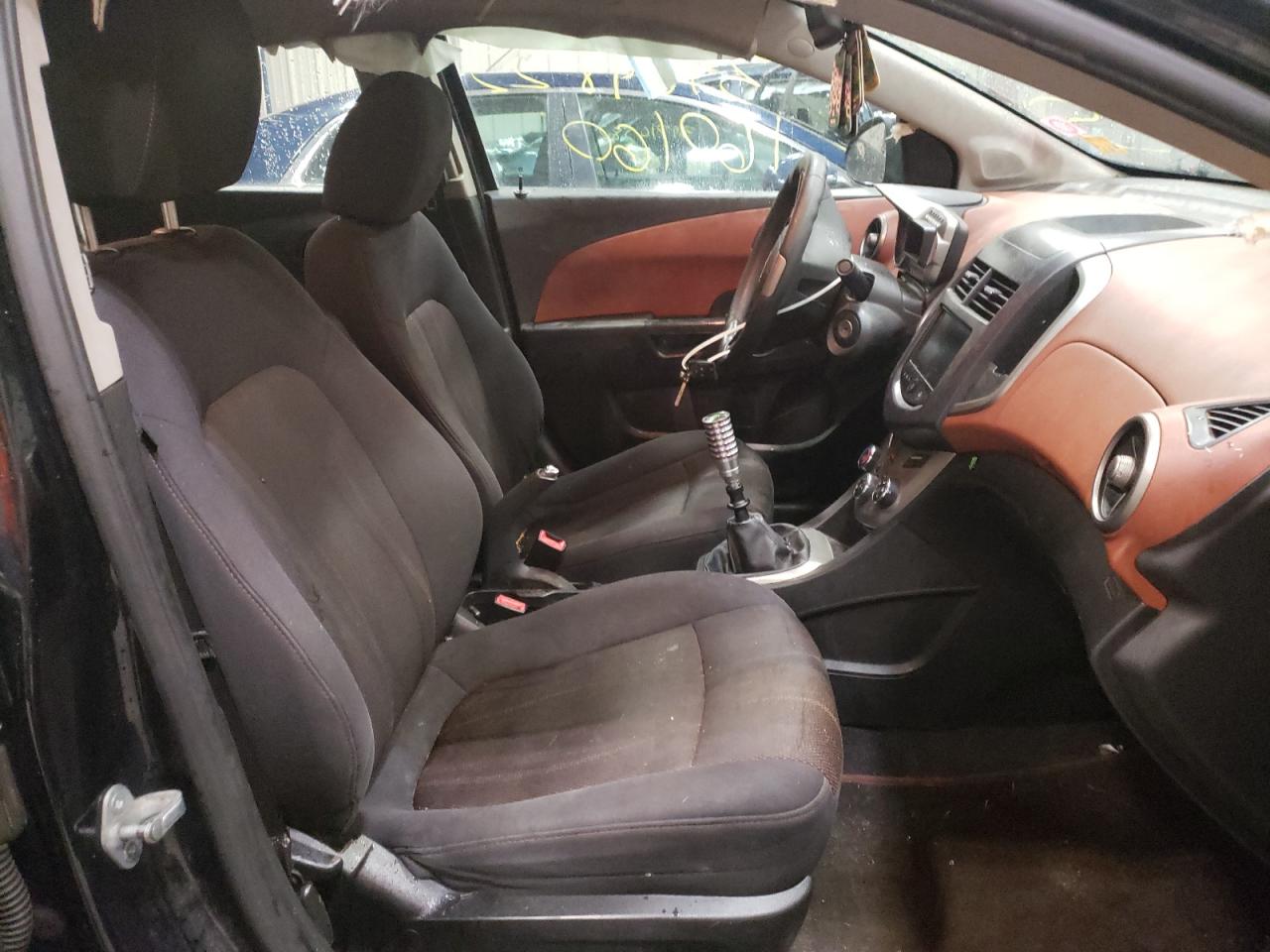 Photo 5 from auction – 2013 CHEVROLET SONIC LT with VIN 1G1JD5SH3D4199691