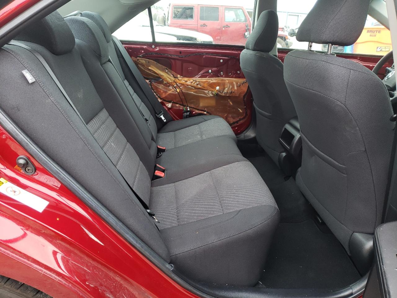 Photo 6 from auction – 2017 TOYOTA CAMRY LE with VIN 4T1BF1FKXHU624264