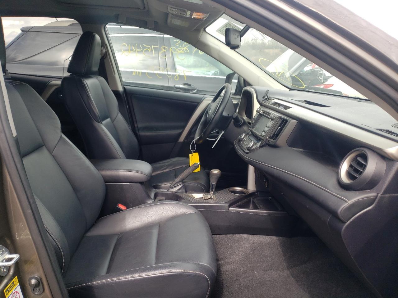 Photo 5 from auction – 2015 TOYOTA RAV4 LIMIT with VIN 2T3DFREVXFW289319