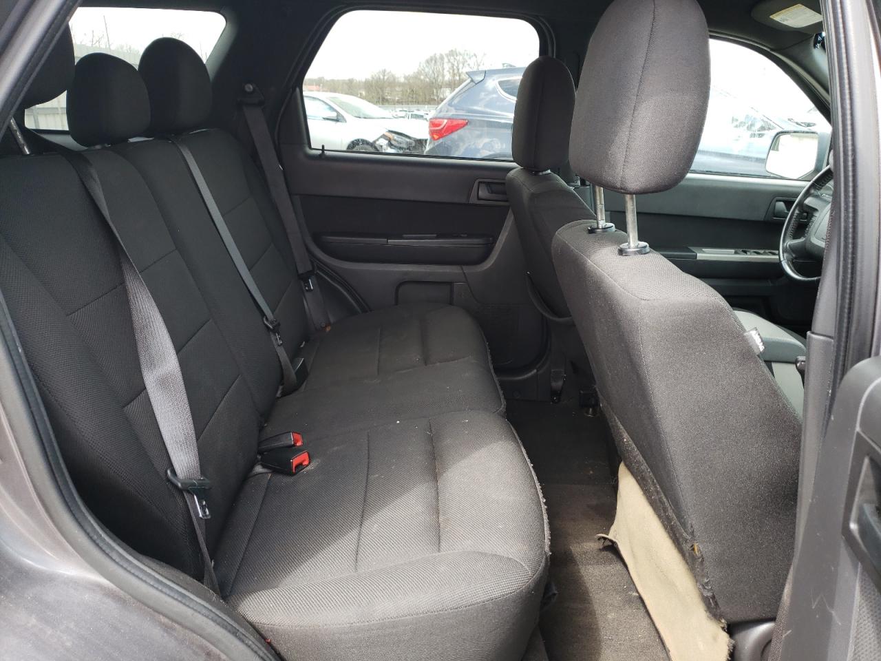 Photo 6 from auction – 2010 FORD ESCAPE XLT with VIN 1FMCU0DG5AKA30489