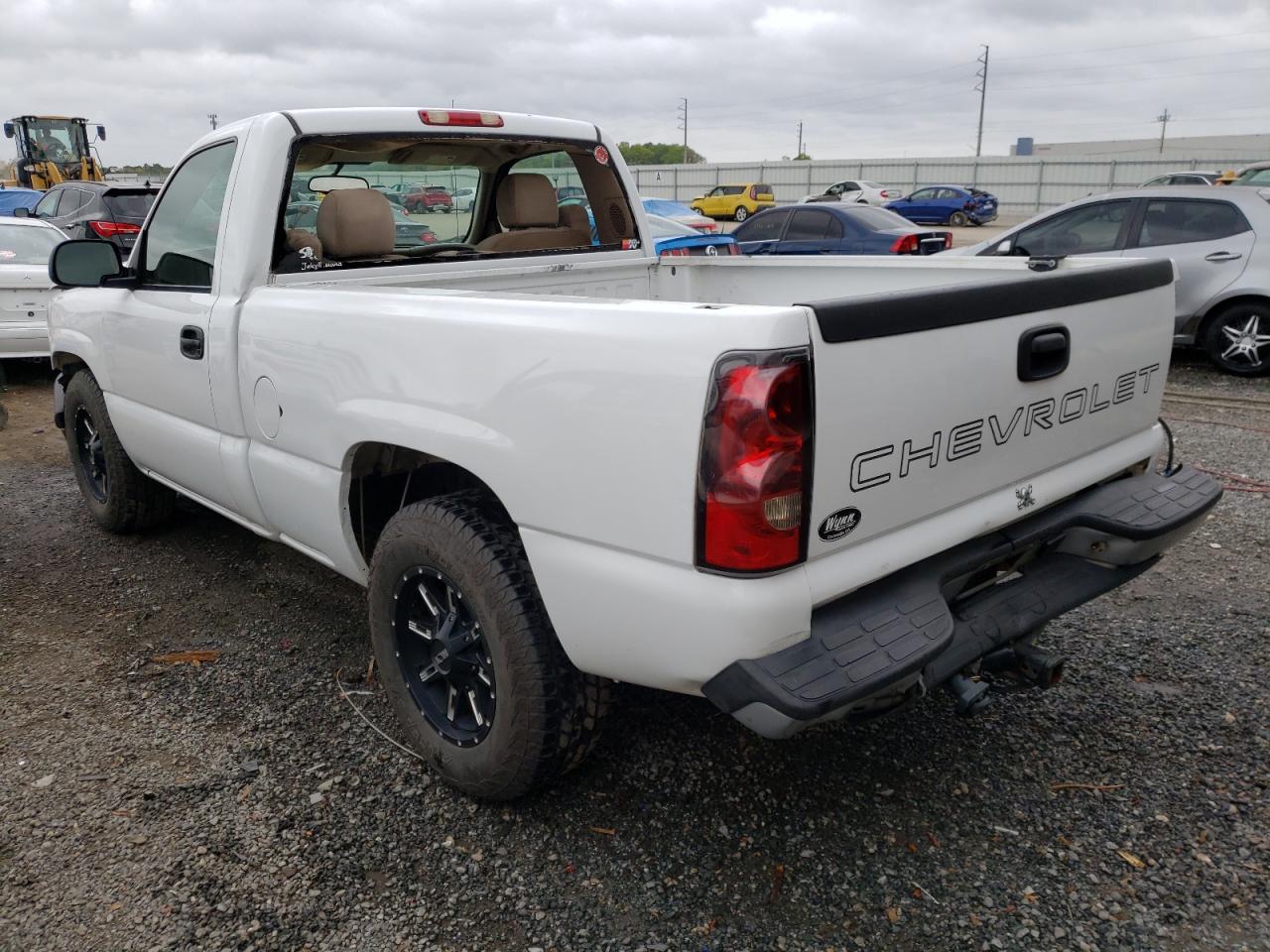 Photo 3 from auction – 2007 CHEVROLET silverado with VIN 1GCEC14X77Z154897