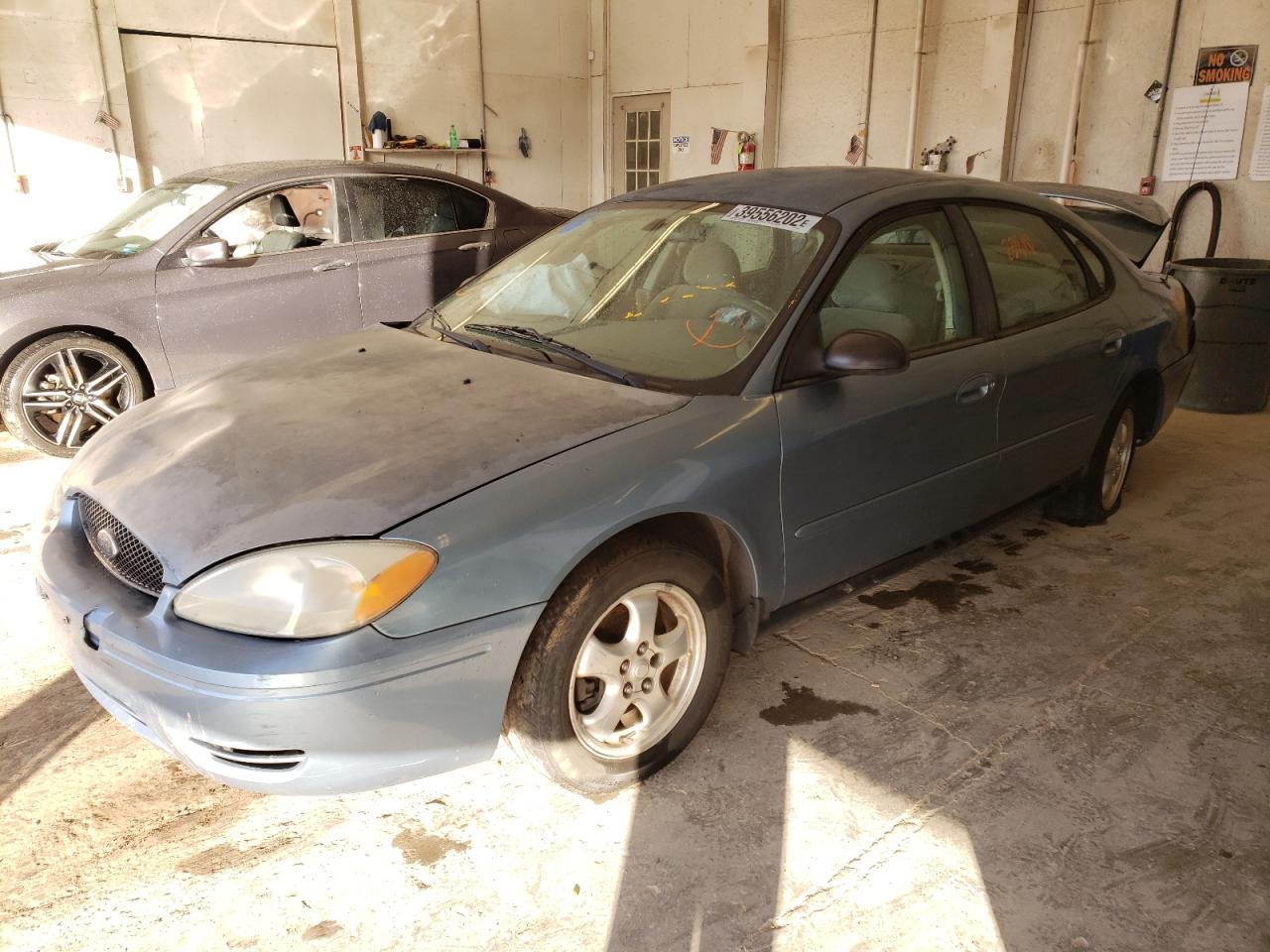 Photo 2 from auction – 2005 FORD TAURUS SE with VIN 1FAFP53225A129770