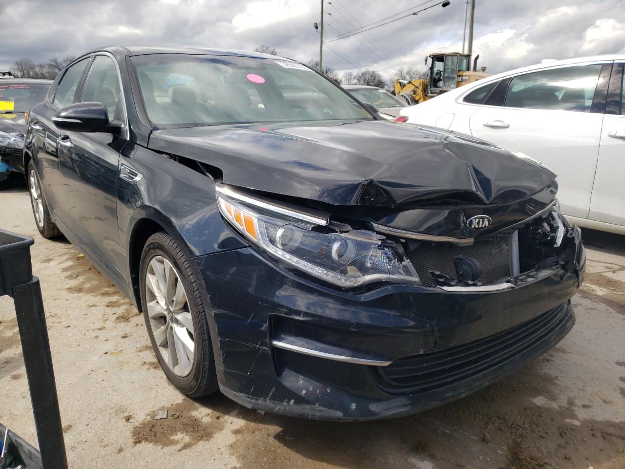 KIA OPTIMA EX 2016 with VIN 5XXGU4L30GG048834 - Photo from auction