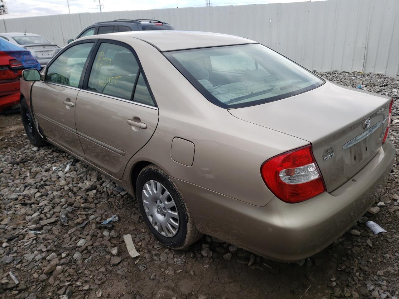 Photo 3 from auction – 2004 TOYOTA CAMRY LE with VIN 4T1BE30K44U812571