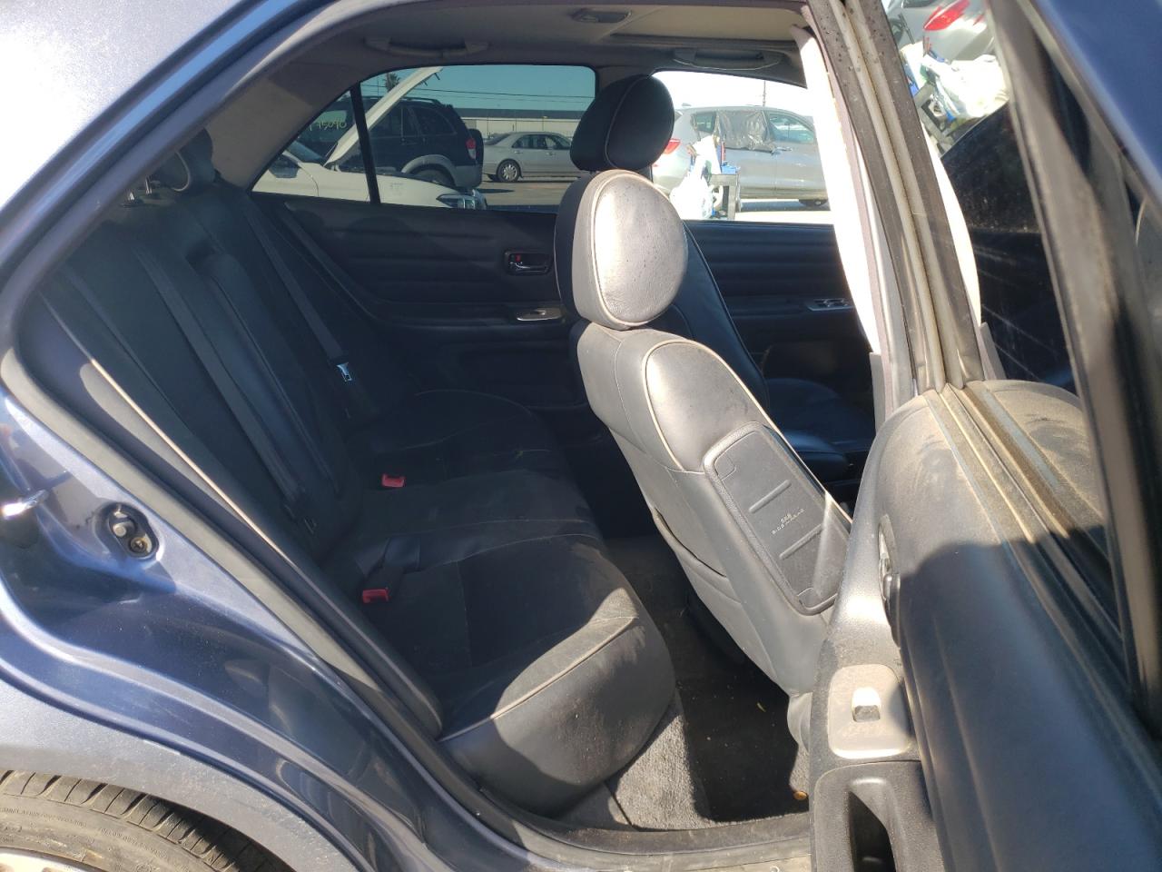 Photo 6 from auction – 2004 LEXUS IS 300 with VIN JTHBD192940085318