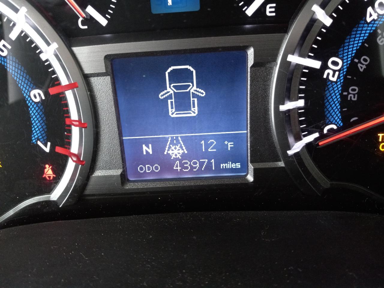 Photo 8 from auction – 2018 TOYOTA 4RUNNER SR with VIN JTEBU5JR4J5594647