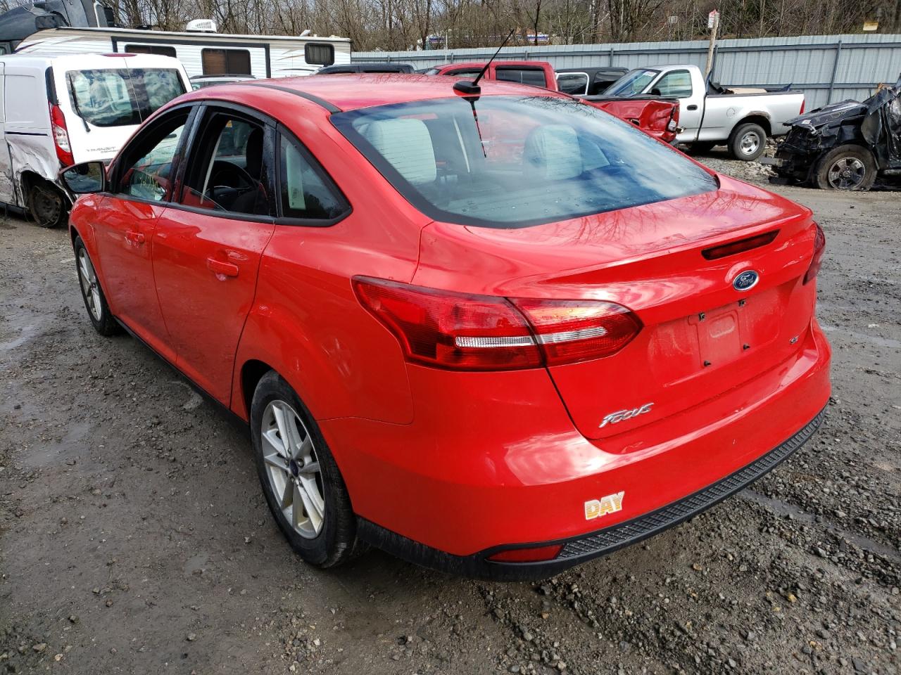 Photo 3 from auction – 2015 FORD FOCUS SE with VIN 1FADP3F28FL253670