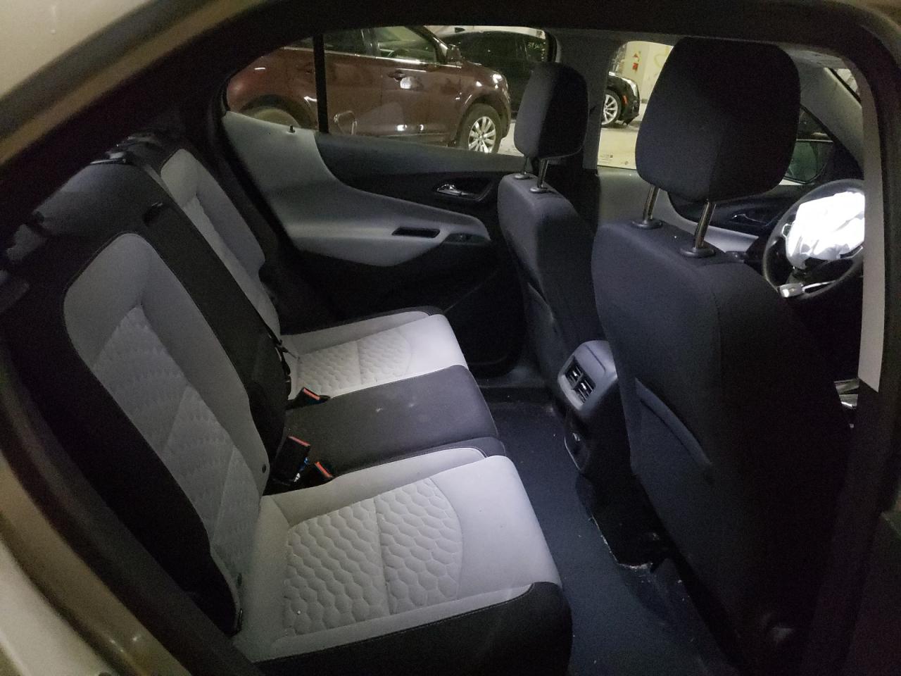 Photo 6 from auction – 2018 CHEVROLET EQUINOX LS with VIN 2GNAXREV5J6151070