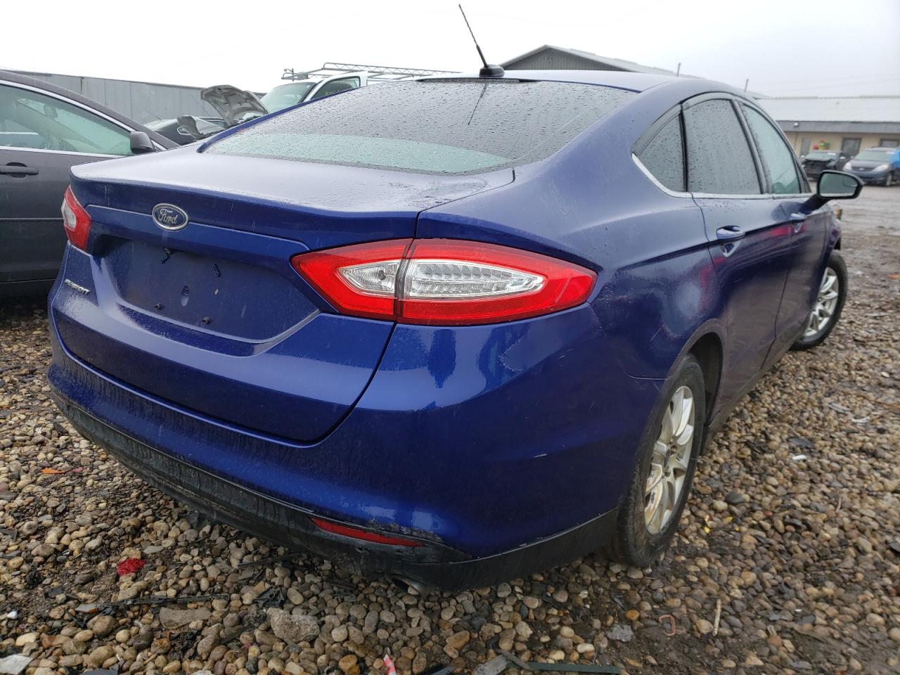 Photo 4 from auction – 2016 FORD FUSION S with VIN 3FA6P0G77GR302913