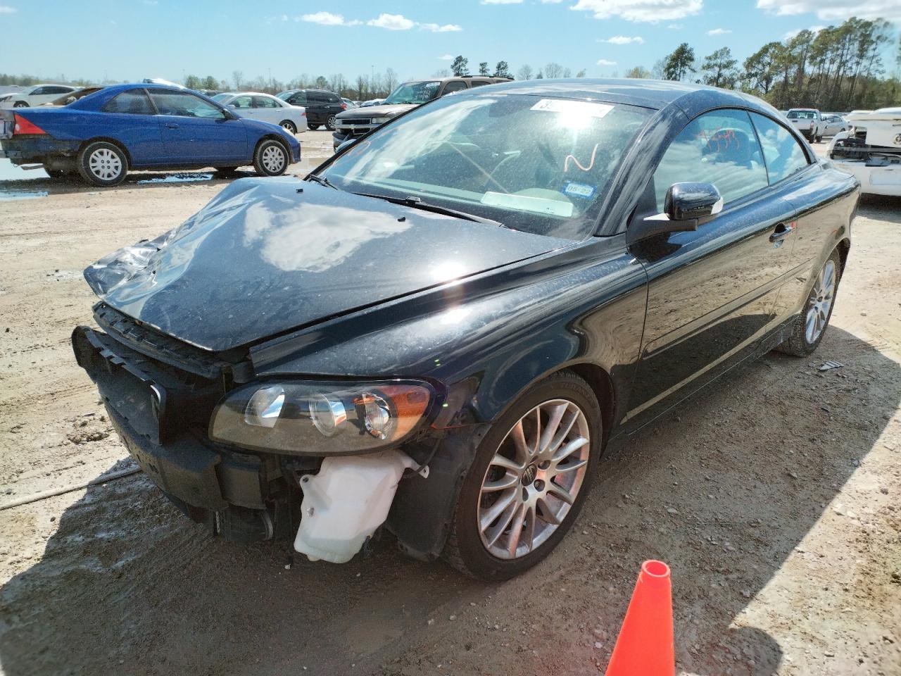 Photo 2 from auction – 2008 VOLVO C70 T5 with VIN YV1MC672X8J040329
