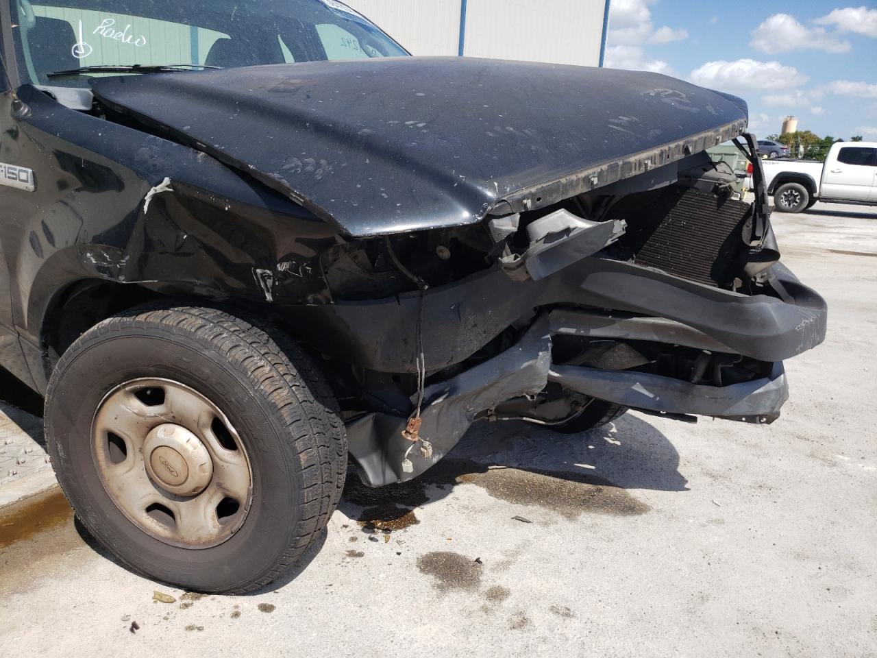 Photo 9 from auction – 2006 FORD F150 with VIN 1FTRF12246NB89242