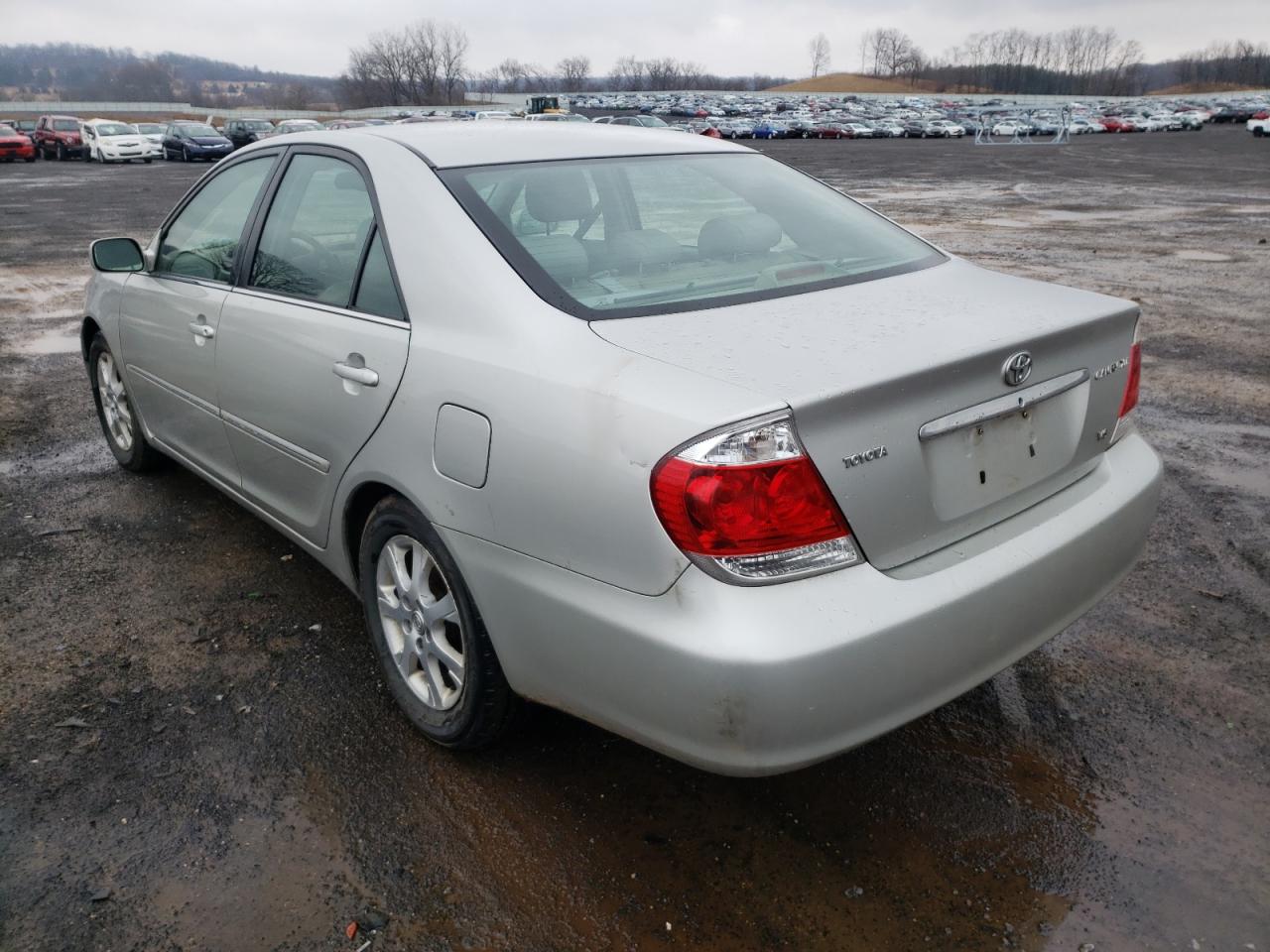 Photo 3 from auction – 2005 TOYOTA CAMRY LE with VIN 4T1BF30K95U089931